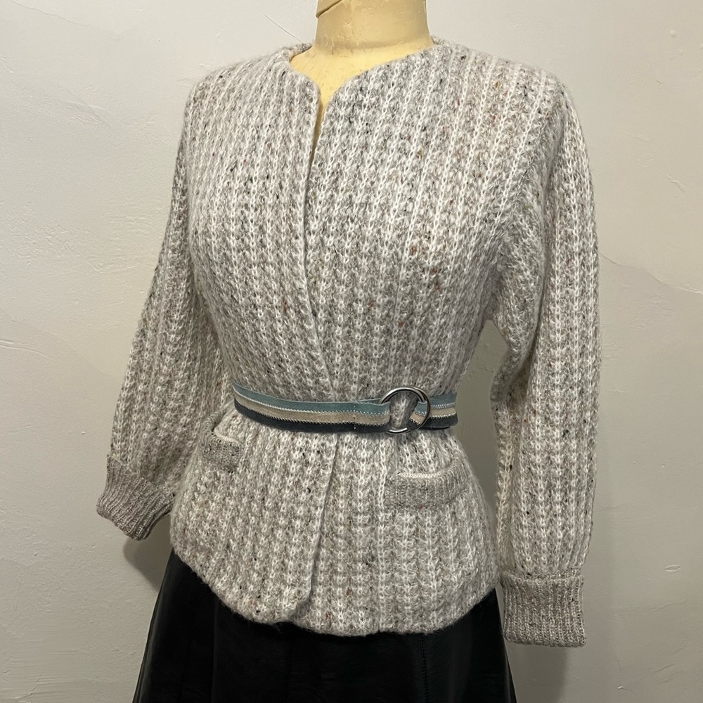 Vintage Light Grey/White Puff Sleeve Sweater By Albee